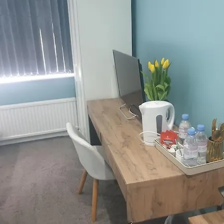 An Exclusive In A Hotel, Free Parking, Resturant, Bar And * Leeds (West Yorkshire)
