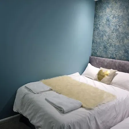 An Exclusive In A Hotel, Free Parking, Resturant, Bar And Apartment
