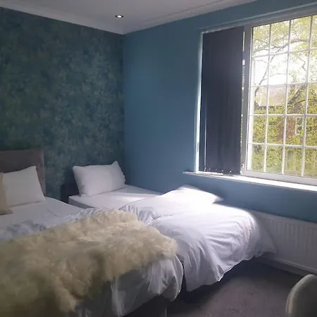 An Exclusive In A Hotel, Free Parking, Resturant, Bar And Apartment